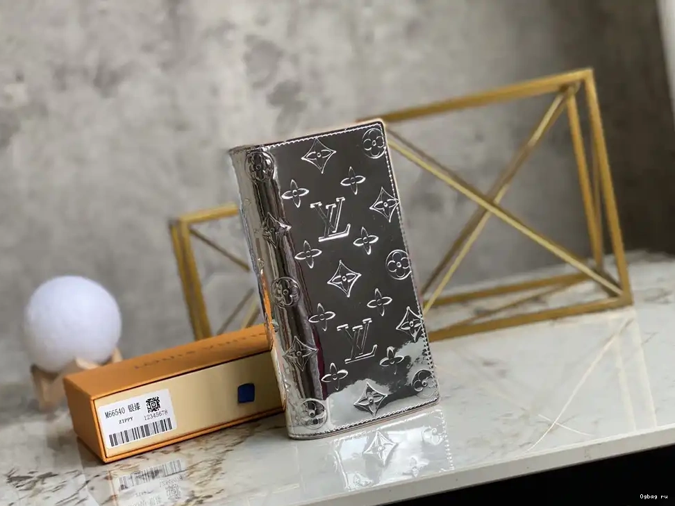 VUITTON LOUIS BRAZZA WALLET 0426